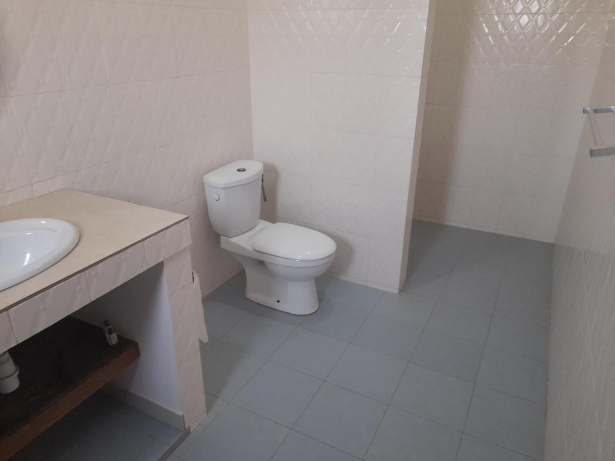 Appartement Familial Spacieux Avec Climatisation Ziguinchor Eksteriør billede