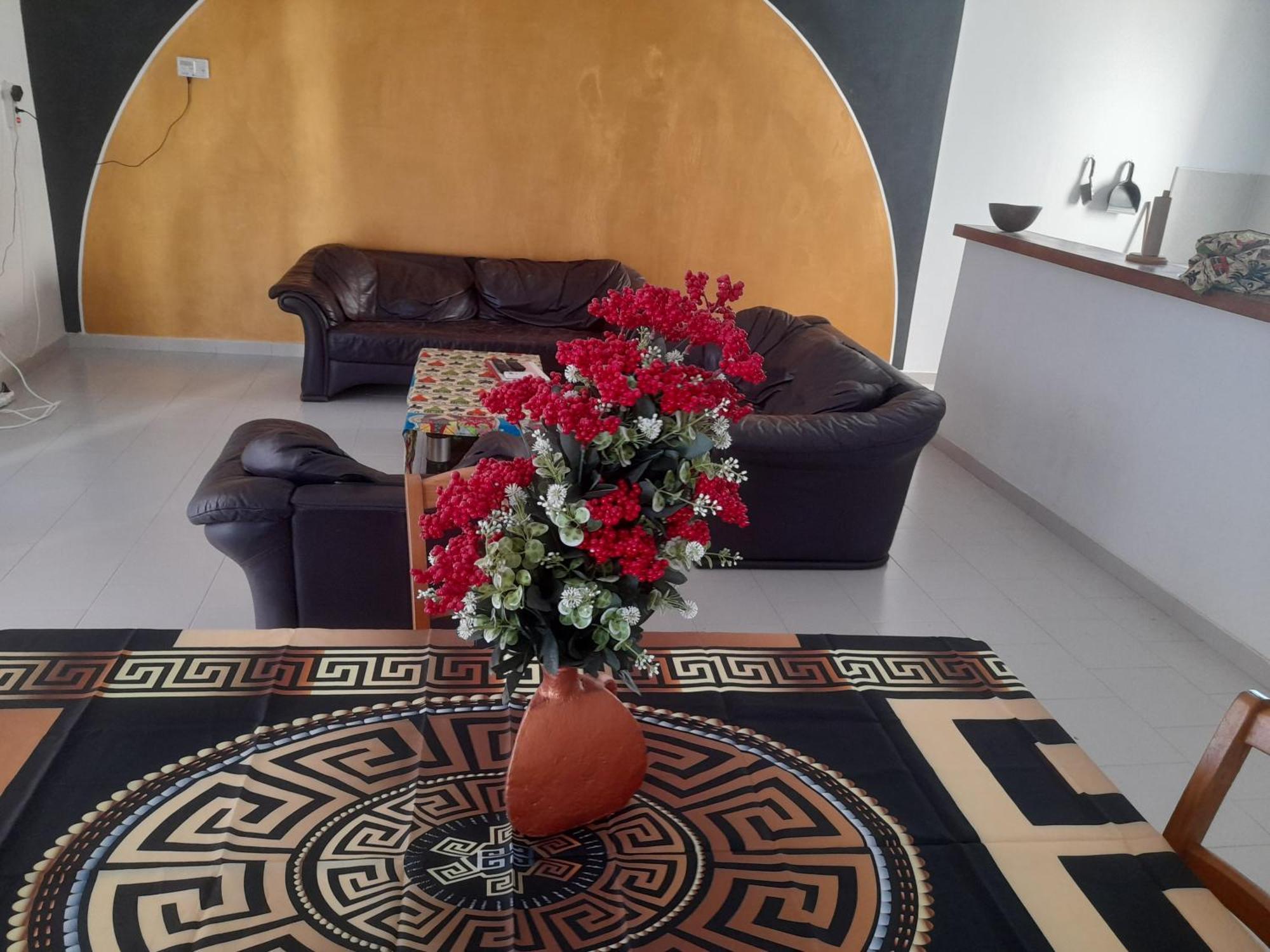 Appartement Familial Spacieux Avec Climatisation Ziguinchor Eksteriør billede