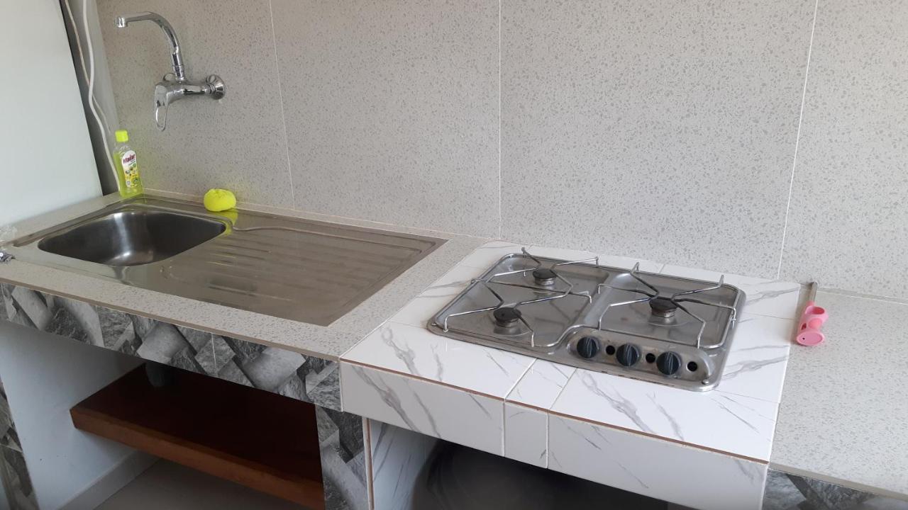 Appartement Familial Spacieux Avec Climatisation Ziguinchor Eksteriør billede